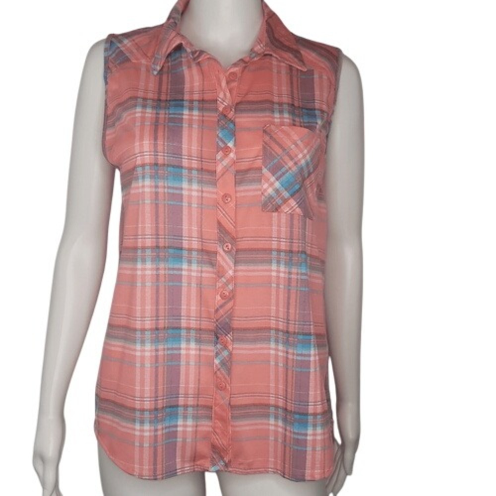 Passport Pink Plaid‎ Sleeveless Button Down Front Blouse